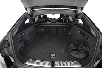 https://vehicle.imgix.net/4322457/92d7bcc9-04d4-4121-8dde-9dc6ea1b5b36.jpg