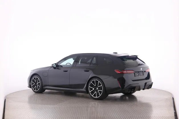 BMW M5 xDrive Touring
