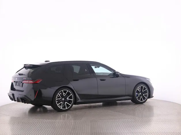 BMW M5 xDrive Touring