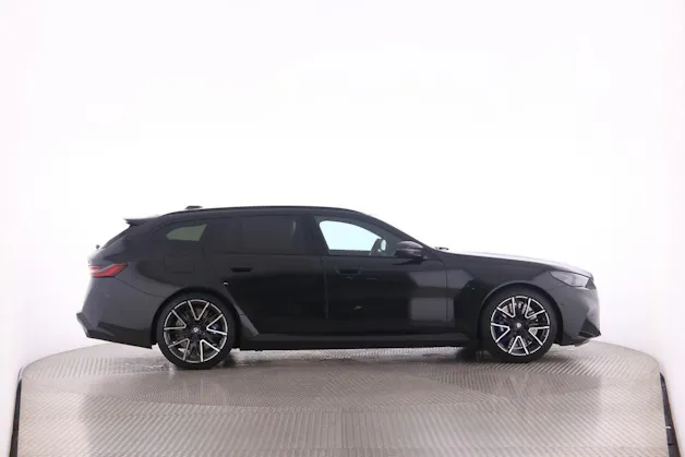 BMW M5 xDrive Touring