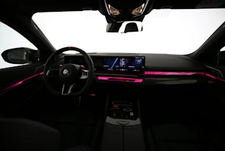 https://vehicle.imgix.net/4322457/cd37435f-51dd-4786-8042-a71cfae569a2.jpg