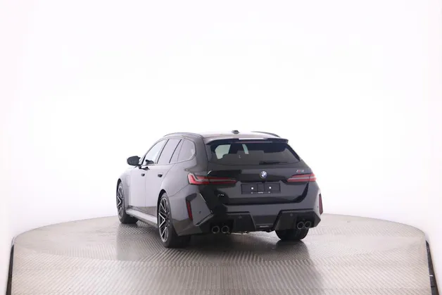 BMW M5 xDrive Touring