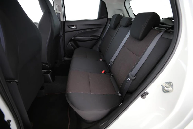 image du véhicule SUZUKI SWIFT