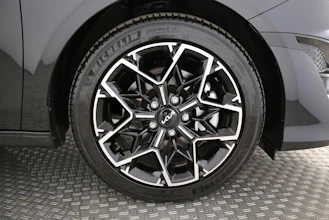 https://vehicle.imgix.net/4322508/67c41db2-3ac8-4fd9-9122-3d0dada0f3c8.jpg
