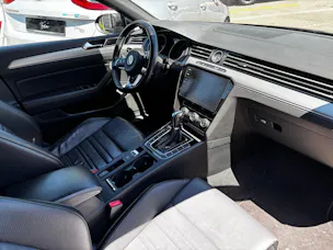 VW Passat Variant 2.0 TDI 190 SCR Highl. DSG 4m