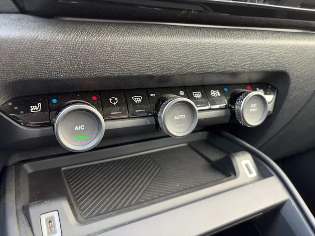 Citroën C4 1.2 PureTech Swiss Edition