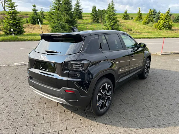 Jeep Avenger Summit