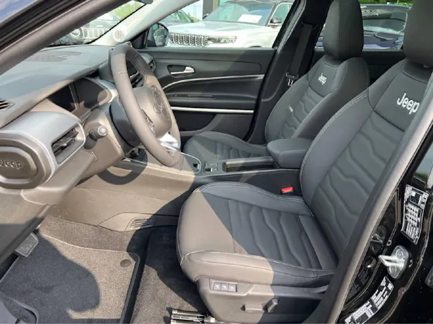 Jeep Avenger Summit