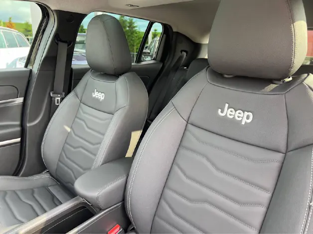Jeep Avenger Summit