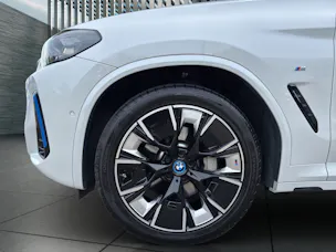 BMW iX3 E-Motor Impressive