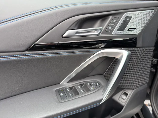 BMW X1 23d xDrive paddles