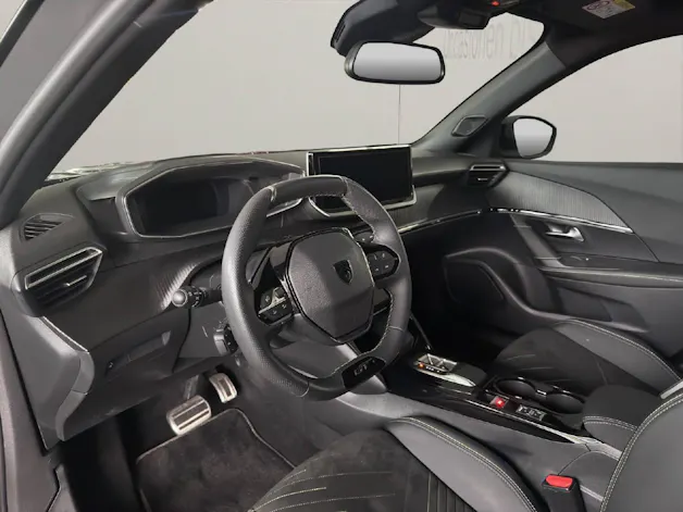 Peugeot 2008 1.2 Hybrid 145 PS GT