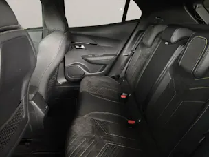 Peugeot 2008 1.2 Hybrid 145 PS GT