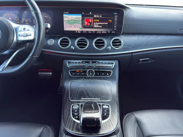 Mercedes-Benz E 220 d AMG Line 4matic Kombi