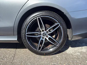 Mercedes-Benz E 220 d AMG Line 4matic Kombi