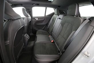https://vehicle.imgix.net/4322884/148f48bb-d3ed-4ddb-9448-bf600a7885cc.jpg