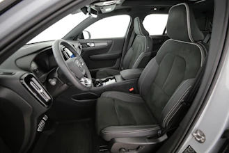 https://vehicle.imgix.net/4322884/842ad3ea-ab16-461f-b7a4-dde12f86c9e3.jpg