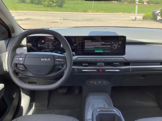 Kia EV3 81 kWh Earth+