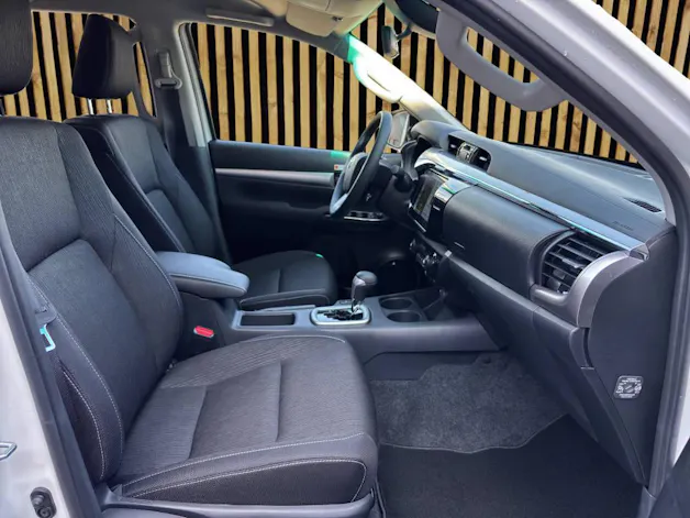 Toyota Hilux Double Cab.-Pick-up 2.4 D-4D 150 Comfort