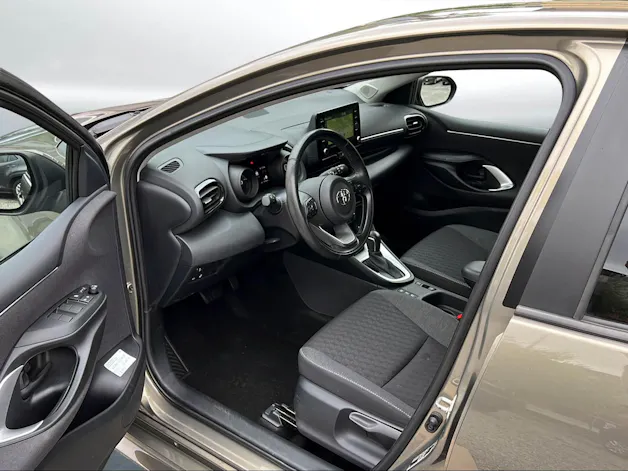 Toyota Yaris 1.5 VVT-i HSD Trend