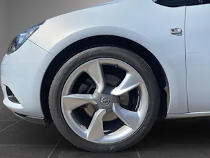 Opel Astra GTC 1.4 T 140 Sport S/S