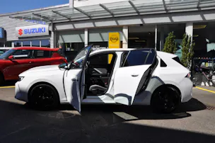 Opel Astra 1.2 T Hybrid Edition