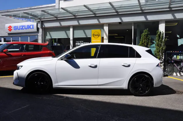 Opel Astra 1.2 T Hybrid Edition