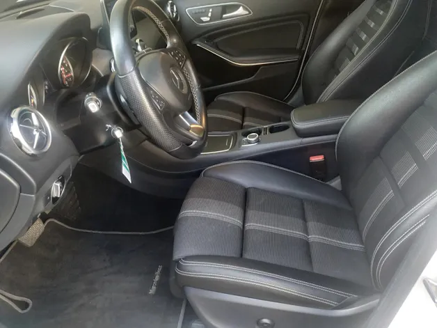 Mercedes-Benz GLA 250 Swiss Star 4m
