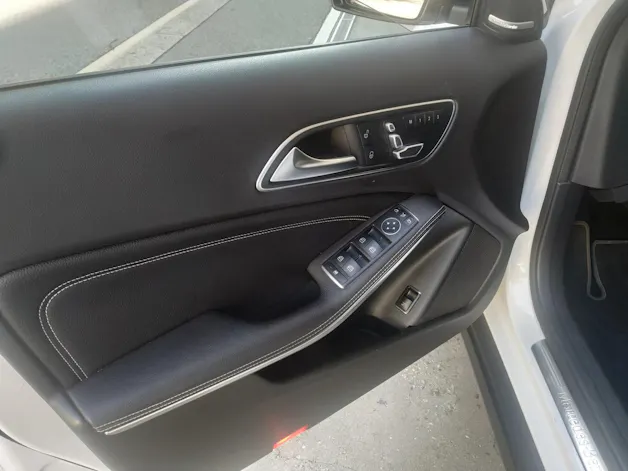 Mercedes-Benz GLA 250 Swiss Star 4m