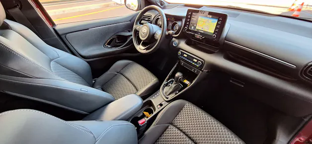 Toyota Yaris 1.5 VVT-i HSD Style