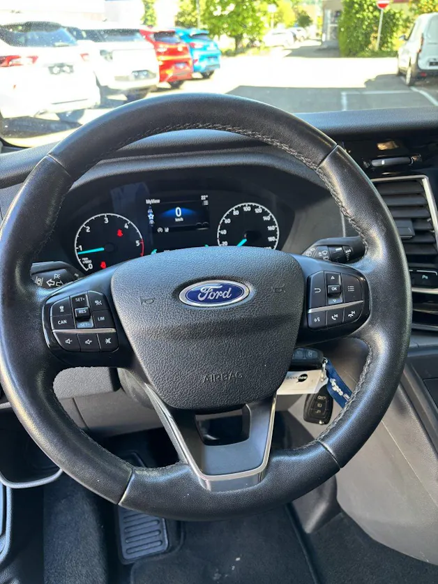 Ford Tourneo C Bus 310 L1 2.0 TDCi 170 Titanium