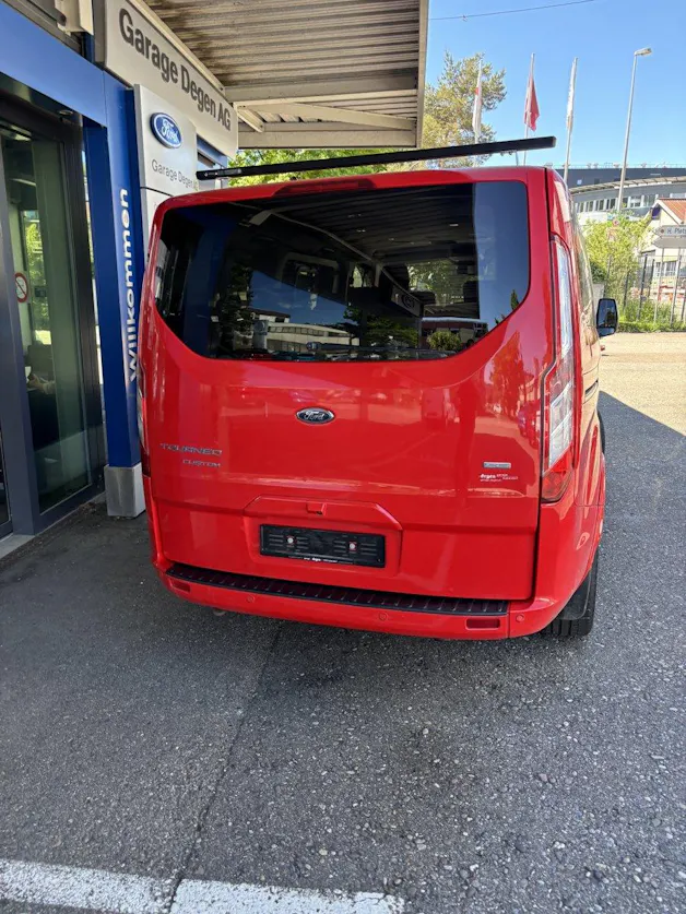 Ford Tourneo C Bus 310 L1 2.0 TDCi 170 Titanium