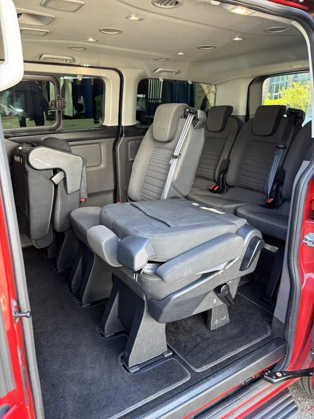 Ford Tourneo C Bus 310 L1 2.0 TDCi 170 Titanium