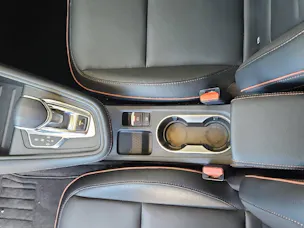 Renault Captur 1.6 E-Tech iconic Full Hybrid