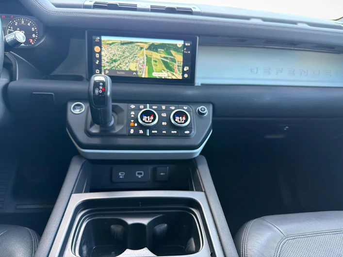 image du véhicule LAND ROVER DEFENDER