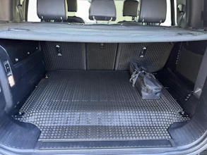 https://vehicle.imgix.net/4323144/7f368f68-4794-4481-b2a4-38e982622dc0.jpg