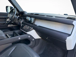 https://vehicle.imgix.net/4323144/fb13ce51-2034-4e56-9ba4-4ebc419bfa69.jpg