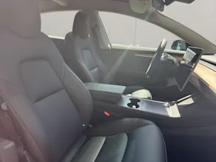 Tesla Model 3 Long Range D