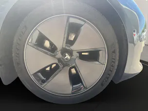 Tesla Model 3 Long Range D