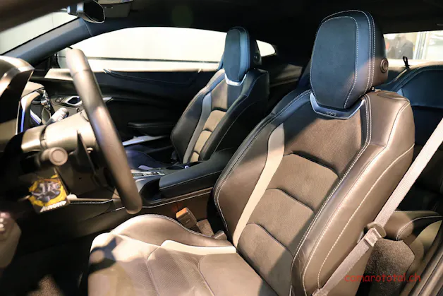 Chevrolet Camaro 6.2 V8 2SS