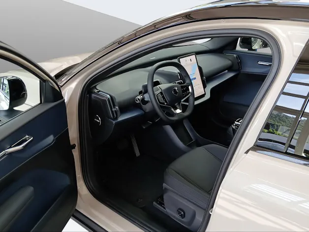 Volvo EX30 CC E60 Twin Performance AWD