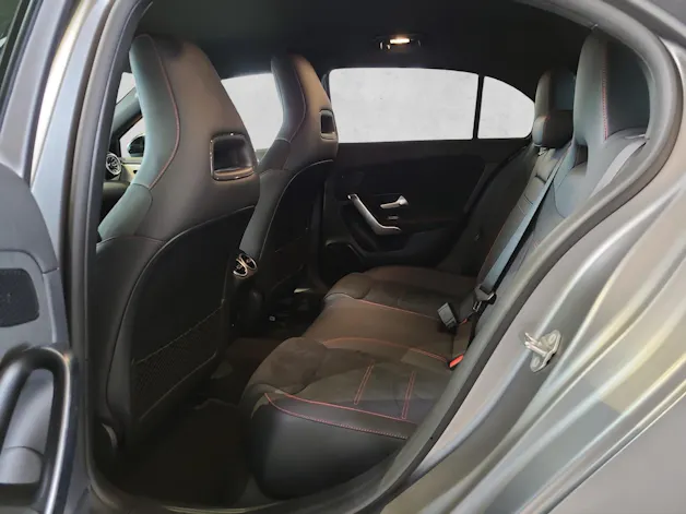 Mercedes-Benz A-CLASS W177 A 250 AMG Line 4