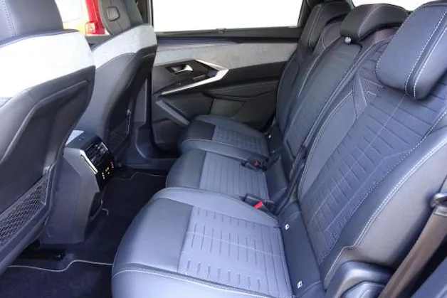 Peugeot 5008 145 e-DCS6 GT