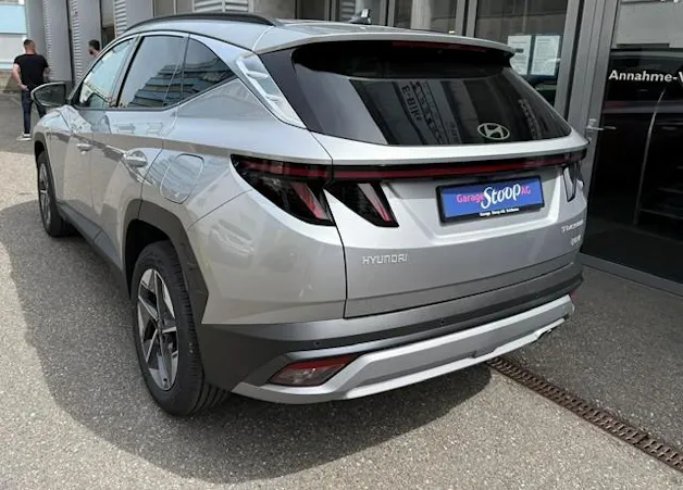 Hyundai Tucson 1.6 T-GDi HEV Amplia 4WD
