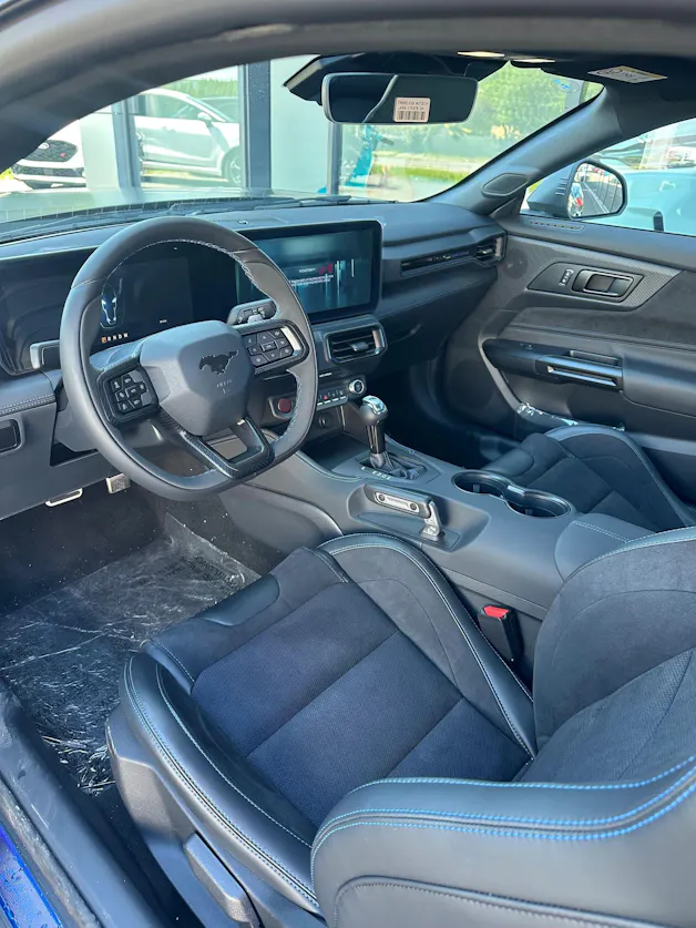 Ford Mustang Coupé 5.0 V8 Dark Hors