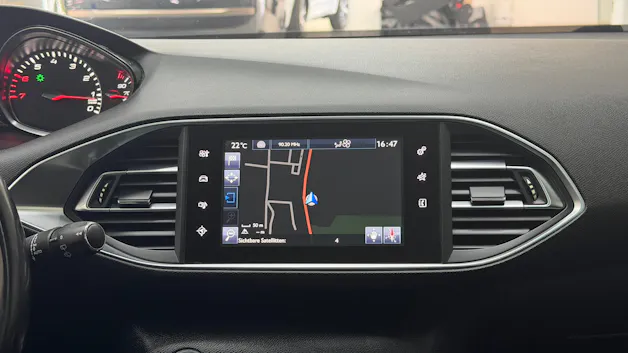 Peugeot 308 SW 1.2 THP Allure Automatic
