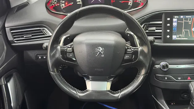 Peugeot 308 SW 1.2 THP Allure Automatic