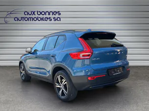 Volvo XC40 B4 Benzin Mild Hybrid AWD Plus Dark DCT