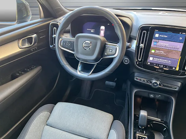 Volvo XC40 B4 Benzin Mild Hybrid AWD Plus Dark DCT