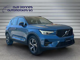 Volvo XC40 B4 Benzin Mild Hybrid AWD Plus Dark DCT